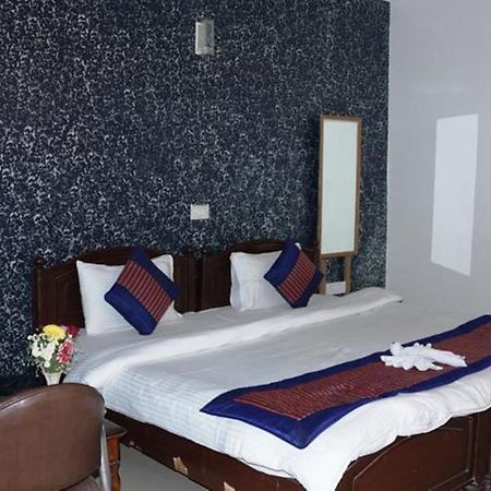 Hotel Aero Look Nowe Delhi Zewnętrze zdjęcie